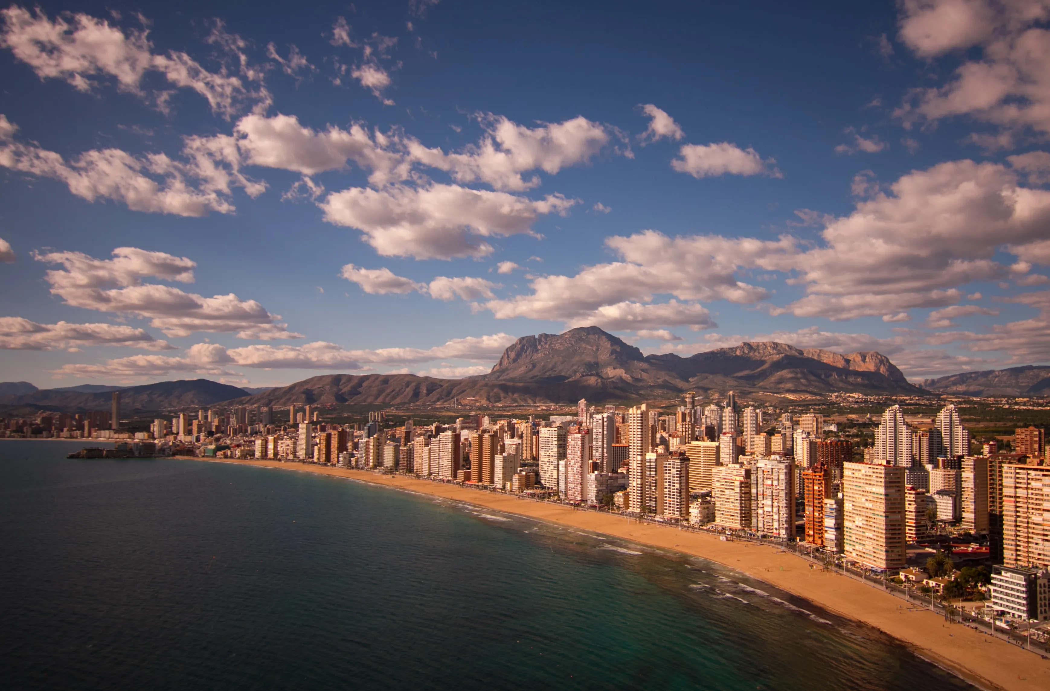 Benidorm no es solo mar y horizonte urbano. 