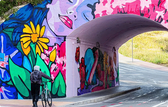 ‘Luces cruzadas’, arte urbano y efímero